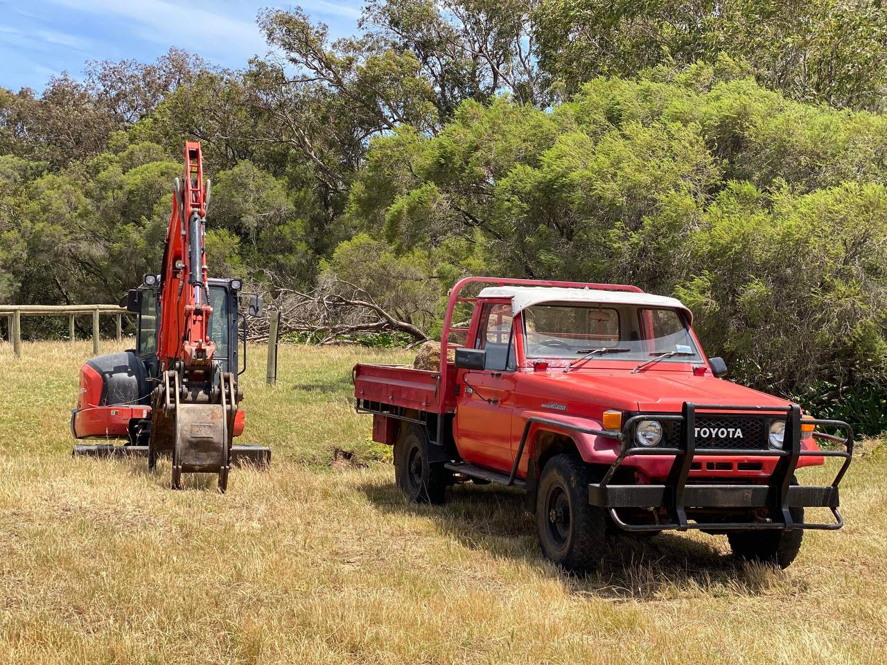 LandCruiser and excavator